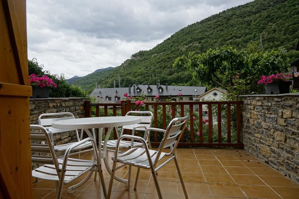 Apartaments El Ribal Valencia D'Aneu Exteriér fotografie