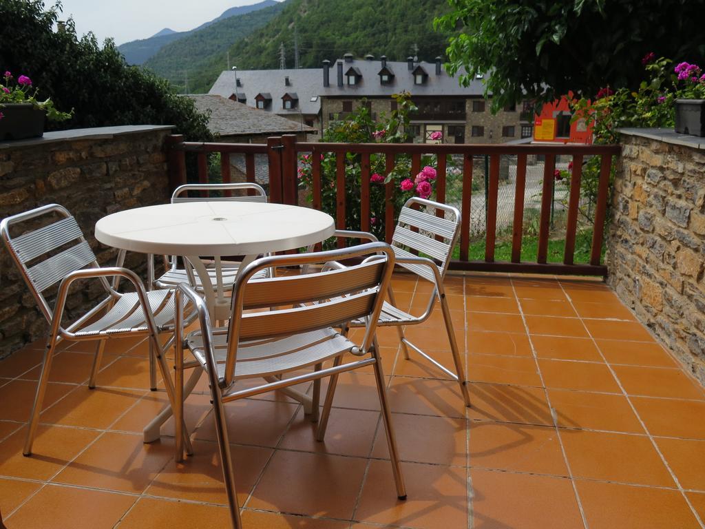 Apartaments El Ribal Valencia D'Aneu Exteriér fotografie